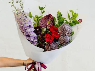 11 Best Flower Delivery Services in Perth | Man of Many