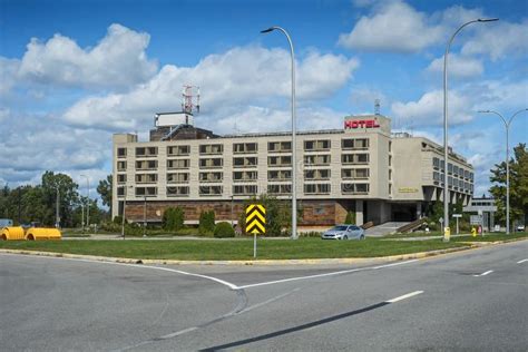 Chateau De L`aeroport Abanded Hotel in Mirabel Airport Editorial Stock ...