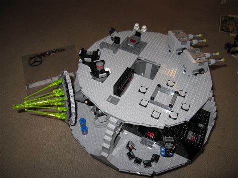Datei:Lego Star Wars - Set 10188 Death Star (6884744415).jpg – Wikipedia