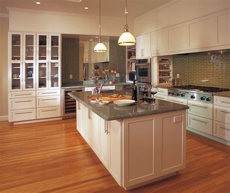 Off White Shaker Cabinets In A Contemporary Kitchen Omega