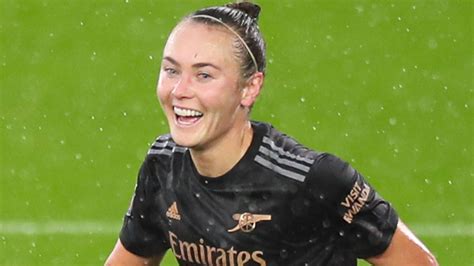 Caitlin Foord: Australia forward signs new contract with Arsenal Women ...