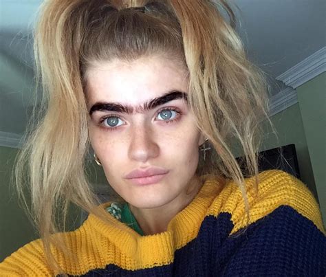 This model is leading the unibrow movement | Beauty, Unibrow, Dark eyebrows