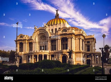 Palacio de Bellas Artes, Palace of Fine Arts, Mexico City. Translation ...