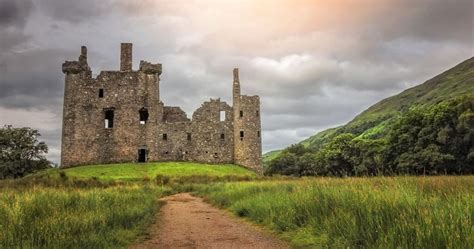 Royal Ruins: 9 Beautiful Abandoned Castles - smarTours