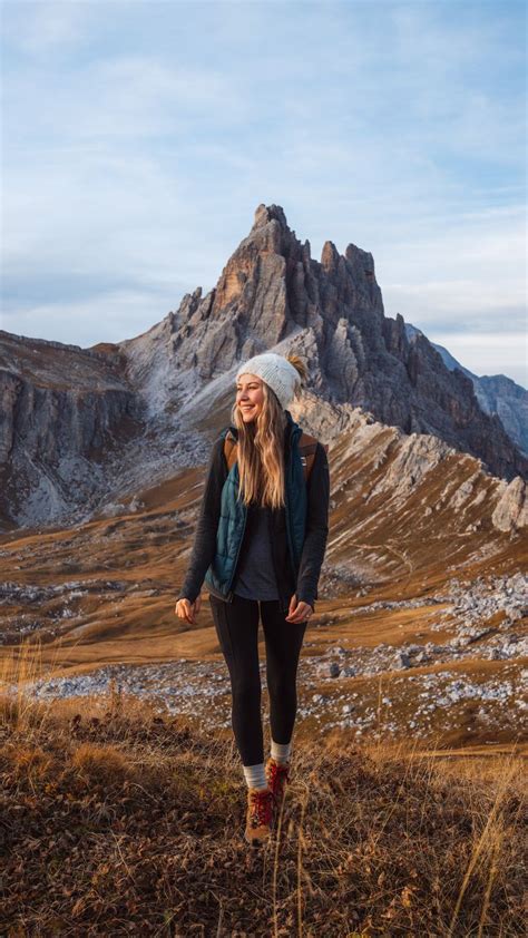 Plan the Ultimate Fall Road Trip to the Dolomites of Italy | Hiking outfit women, Hiking attire ...