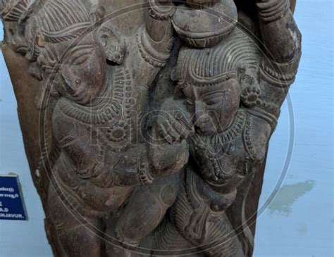 Image of Statues in Vellore Fort Museum Gallery-VH116185-Picxy