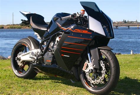 KTM RC8 | Motorcycle Photo Of The Day