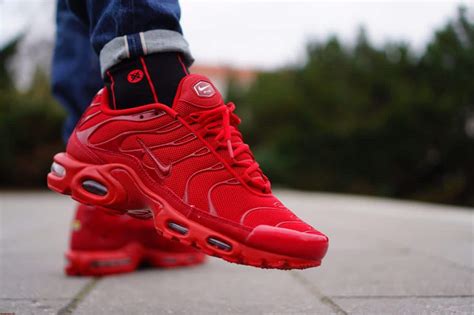 Nike Air Max Plus „Lava Red”