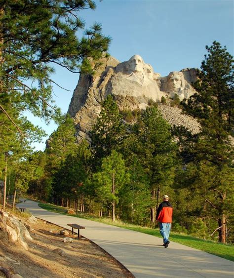 Mount Rushmore | South Dakota's Great 8 Iconic Landmarks | Travel South ...