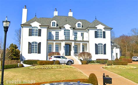 Julie and Todd Chrisley owes $17.2 million in fraud restitution, likely selling TN mansion ...