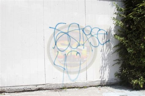 Rollin 60s graffiti in Los Angeles #gangs #graffiti #crips