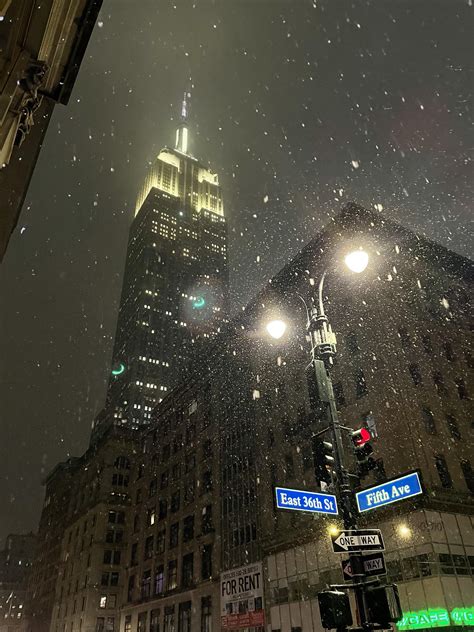 Empire State Building on a snowing night : r/newyorkcity