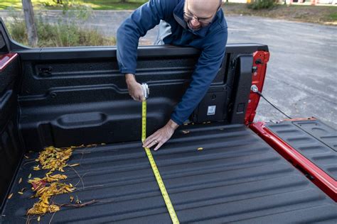 Up Close With the 2022 Ford Maverick’s Cargo Bed | Cars.com