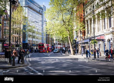 A London street scene Stock Photo: 69210712 - Alamy