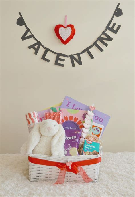 Valentine's Day Gift Basket For Children ♥ | Baby valentines gifts ...