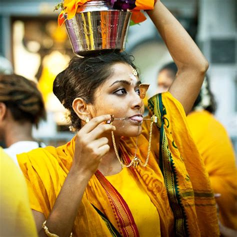 Thaipusam / No Pain How Extreme Body Piercing Of Thaipusam Hindu ...