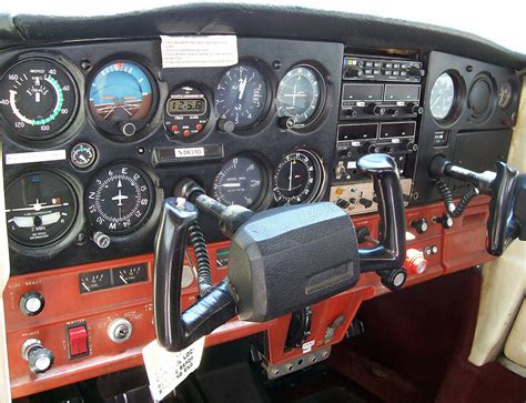 Cessna 152 cockpit | Derin | Flickr