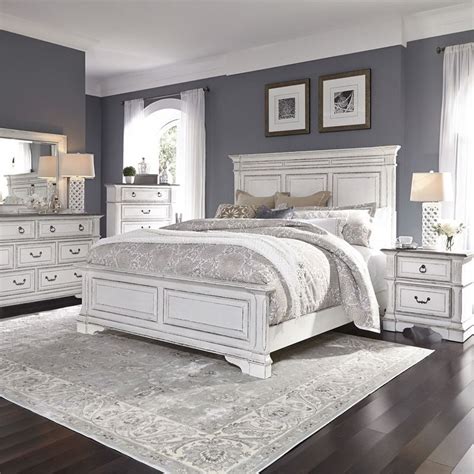 Distressed White Bedroom Furniture