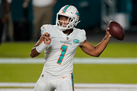 Tua Tagovailoa miami dolphins jersey Archives - FanBuzz