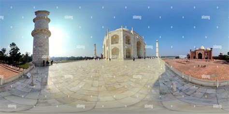 360° View of Taj Mahal - Alamy