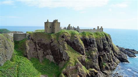 Dunnottar Castle, Scotland - backiee