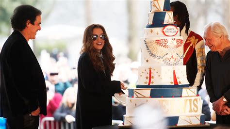 Elvis birthday: Lisa Marie Presley, fans gather at Graceland