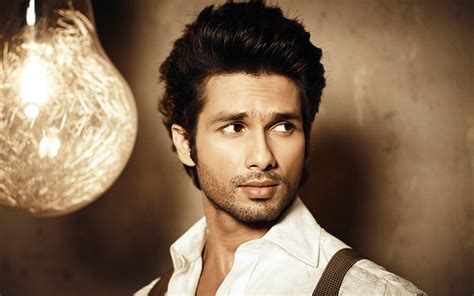 Shahid Kapoor Photos, Images, Pics & HD Wallpapers Download