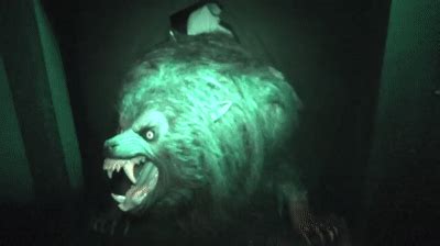 An American Werewolf in London : Night Vision - Halloween Horror Nights ...