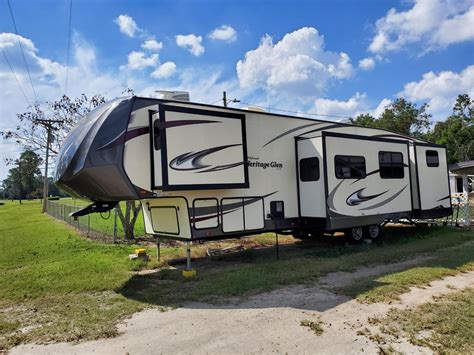 2017 FOREST RIVER WILDWOOD HERITAGE GLEN 356QBQ - Good Sam RV Rentals