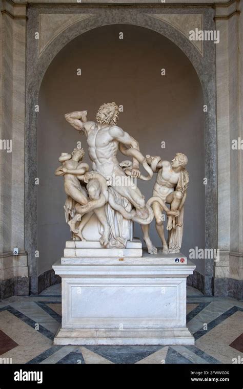 Statue of Laocoon and his sons in Vatican City, vertical Stock Photo - Alamy