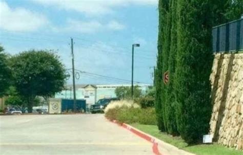 Hilarious Design Fails That'll Make You Say "What Were They Thinking ...