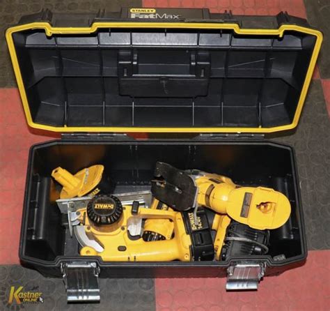 STANLEY HEAVY DUTY TOOL BOX WITH DEWALT