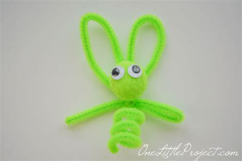 Pipe Cleaner Finger Puppets