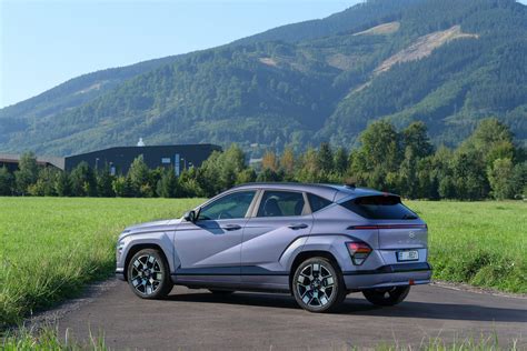 Hyundai Kona Electric 65kWh (2023) | Reviews | Complete Car