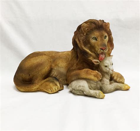 Lion and Lamb Statue (198-2310) | krac