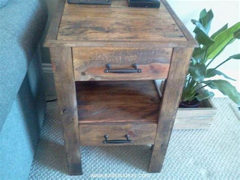 Home Decor and DIY: DIY Pallet Wood Side Table Plans