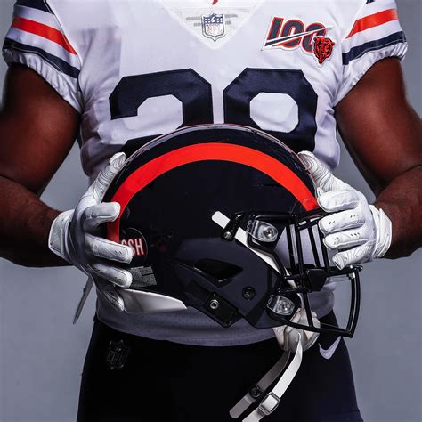 Chicago Bears Unveil Amazing Throwback Uniforms That Will Be Worn During Season (PICS)