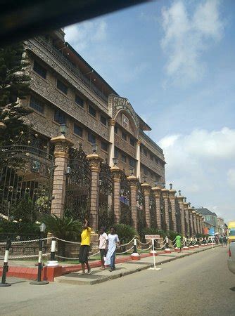 Synagogue Church Of All Nations Lagos : TB Joshua's church tops most ...