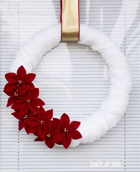 Cheesecloth and Velvet Poinsettia Wreath | Scratch and Stitch