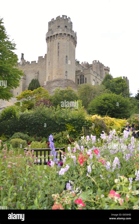 Warwick castle gardens hi-res stock photography and images - Alamy