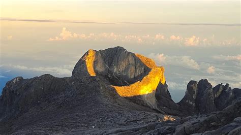 Mountain Guide Shares Photo Of 'Golden Halo' At Mount Kinabalu Peak