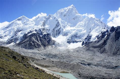 Mount Everest Summit Reached by Foreign Climbers for First Time in Two ...