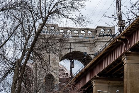 Hells Gate Bridge Stock Photo - Download Image Now - Road, The Bronx, Arch - Architectural ...