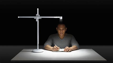 The Dyson Lightcycle Task Light Adjusts to Its User's Needs