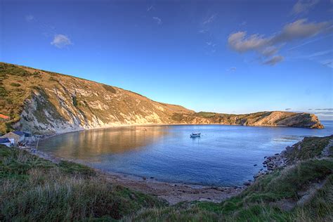 Lulworth Cove - Dorset | UK Beach Guide