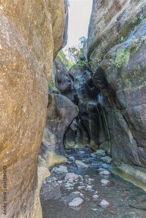 Tugela Tunnel, where the Tugela River flows through overhanging rocks Stock Photo | Adobe Stock