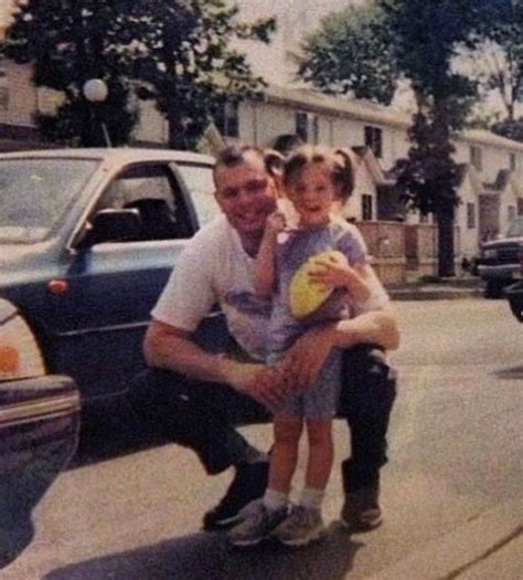 Pete Davidson’s sister pens touching tribute to late firefighter dad ...