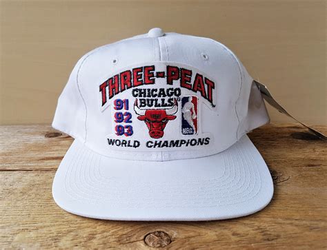 Chicago BULLS Vintage Snapback Hat Three Peat NBA World Champions 91 92 ...