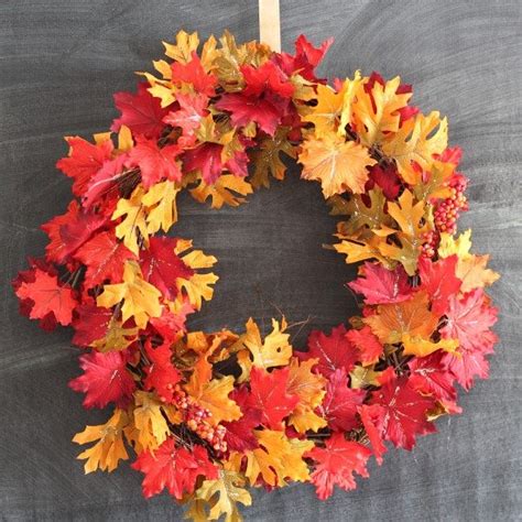 DIY Sparkly Autumn Leaf Wreath * sparkle living blog