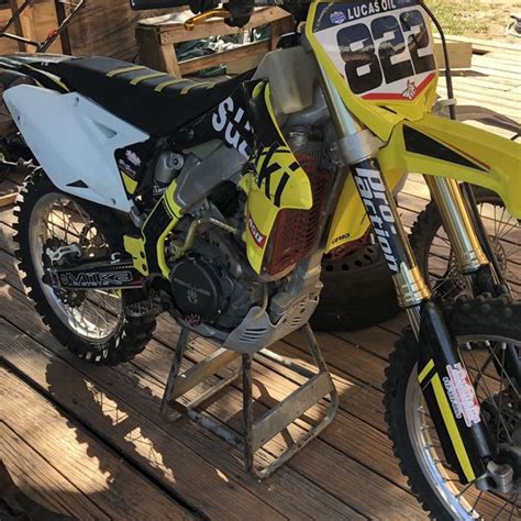 2014 suzuki 450 Dirt bike for Sale in Miami, FL - OfferUp